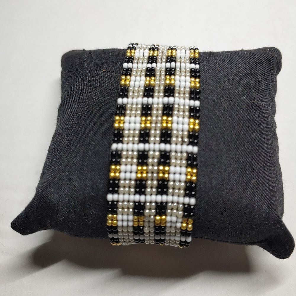 Loomed Beaded Bracelet White, Black, Gold and Pear